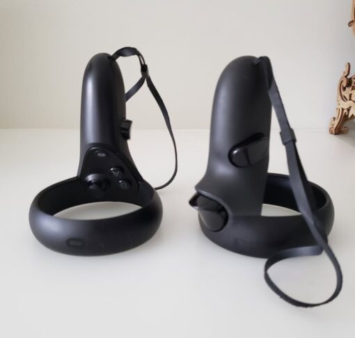 Oculus Quest 64GB VR Headset - Black USED - Image 7