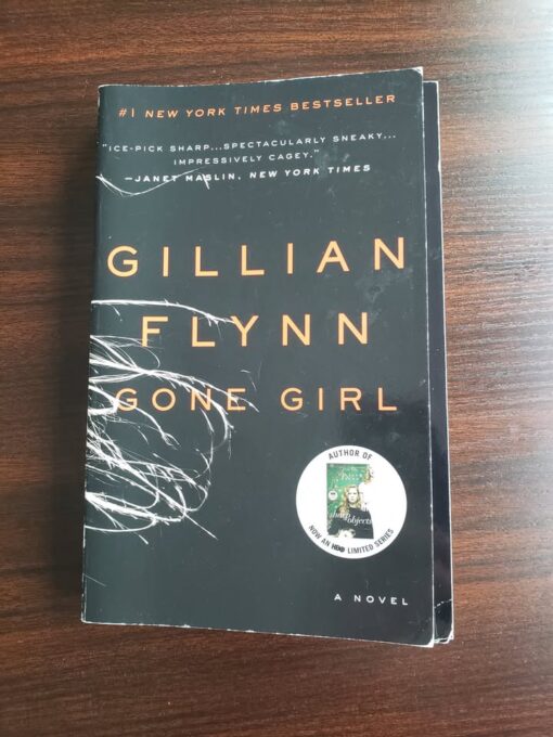 Bestselling Thriller Book Set - Gone Girl, The Silent Patient, One of Us is Lying & The Woman in the Window - Image 5