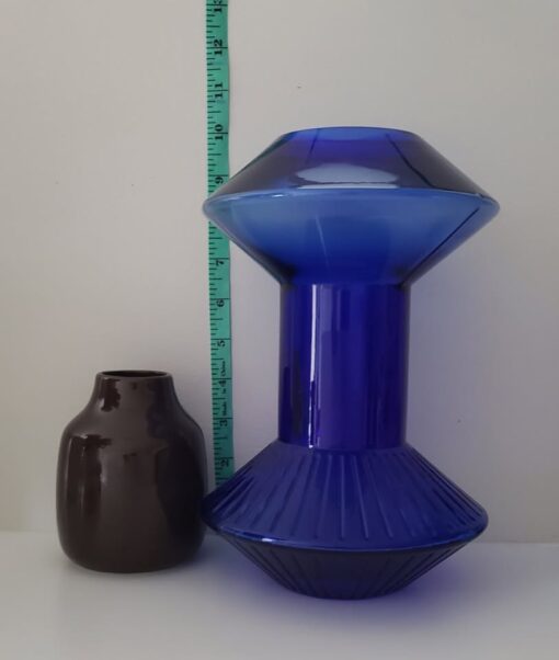 Set of 3 Vintage and Modern Vases - Image 10