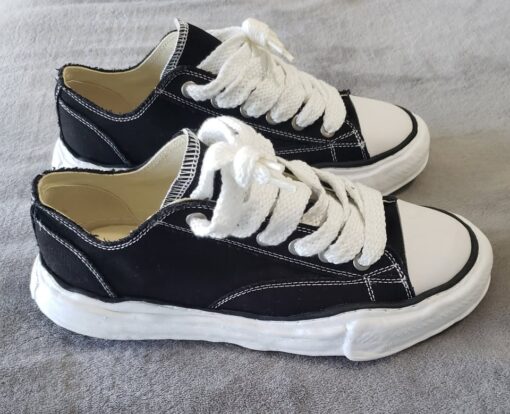 Men’s Canvas Shoes – Size 11 - Image 4